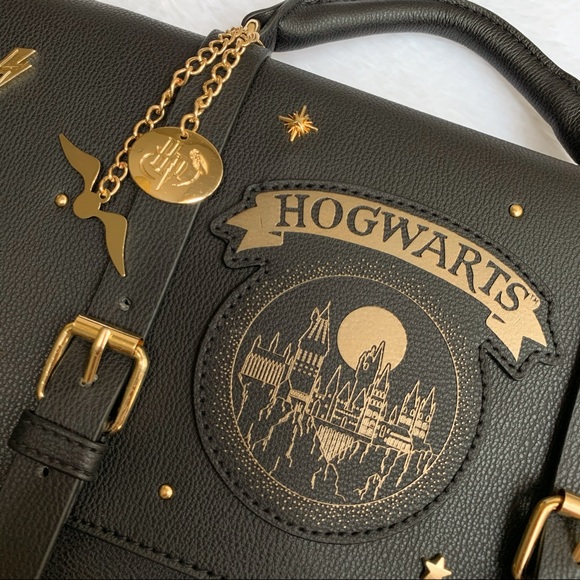 SOLD OUT ⭐️Harry Potter Hogwarts Large Satchel Bag - Picture 2 of 7